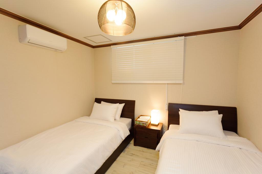 Big Johns Place Pensión Seúl Habitación foto